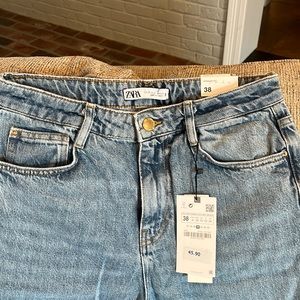 Zara Straight Fit Size 06 USA